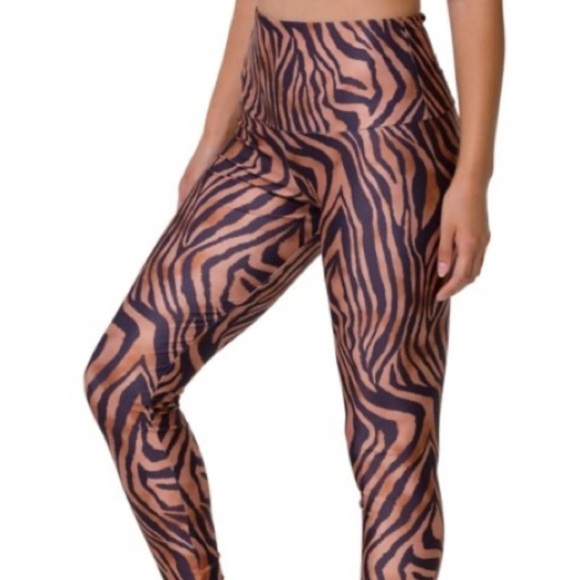 Onzie Tiger Print Leggings - Picture 1 of 4